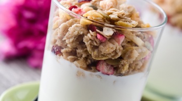 Jogurt 0% 150g z musli z rodzynkami i orzechami