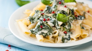 Makaron penne ze szpinakiem